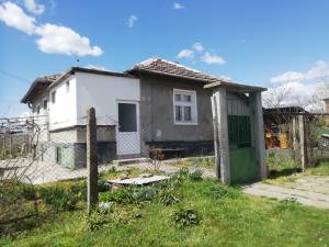 GT 4199 A substantial Typical Bulgarian 2 bedroom house ready to move in, situated in one of the most up and coming friendly village.